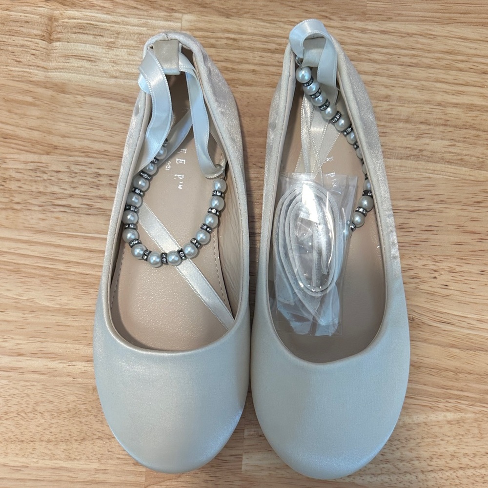 Girls' Dress Ballet Flats with Pearl Accent in Ivory